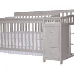 3 in 1 Crib, Dresser and Changing pad